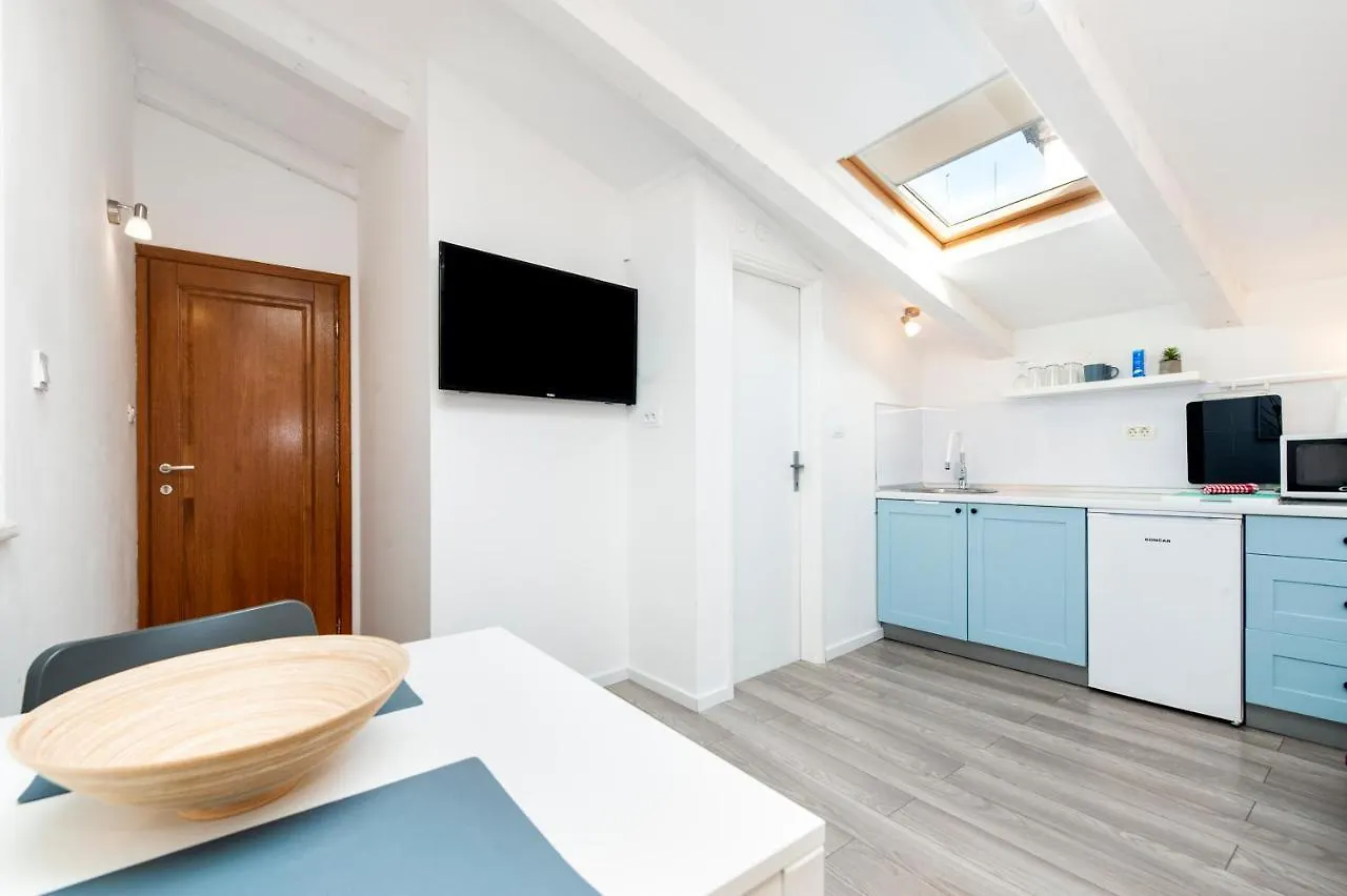 Cozy Garzoto Studios Rovinj Apartment